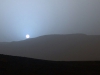 Un coucher de Soleil d’un bleu envoûtant immortalisé pendant une tempête sur Mars