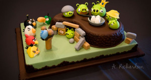 jpg_angry-birds-cake