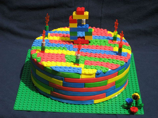 normal_legocake2