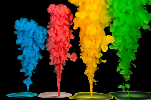 une-artiste-transforme-leau-en-sculptures-multicolores-etonnantes19