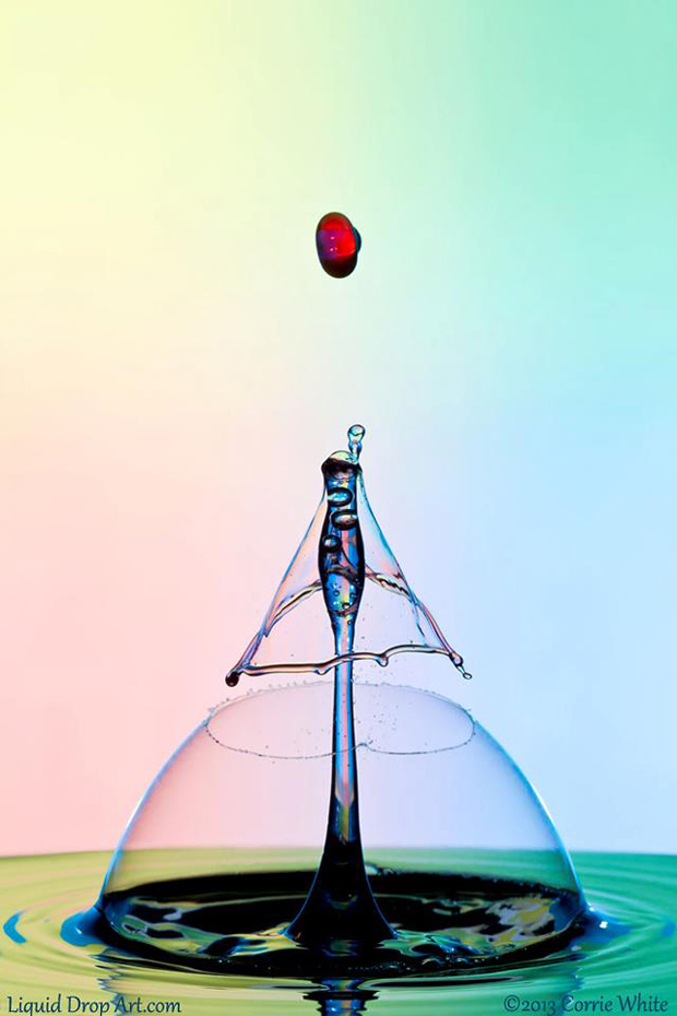 une-artiste-transforme-leau-en-sculptures-multicolores-etonnantes4