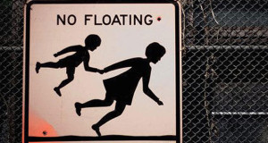 22-panneaux-de-signalisation-qui-desinforment-en-fous-rires-une