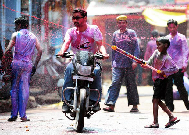 25-photographies-eblouissantes-du-festival-des-couleurs-en-inde-23