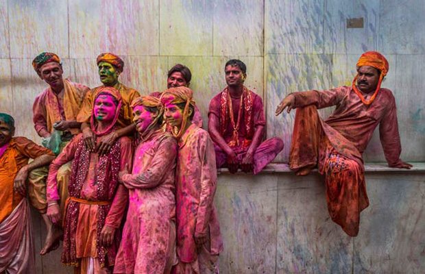 25-photographies-eblouissantes-du-festival-des-couleurs-en-inde-24
