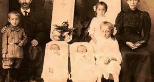 la-plus-etrange-tradition-de-lepoque-victorienne-prendre-des-photos-post-mortem (31)