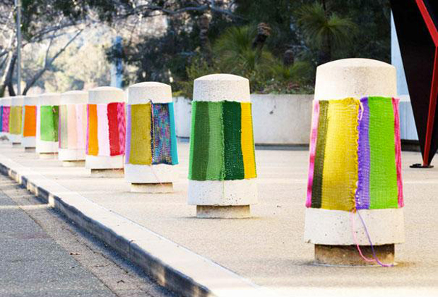 Le Yarn Bombing, nouveau phénomène d'art urbain, envahit nos rues !