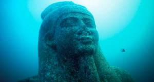 une-cite-perdue-de-legypte-antique-decouverte-1200-ans-apres-setre-faite-engloutir-par-la-mediterraneeune