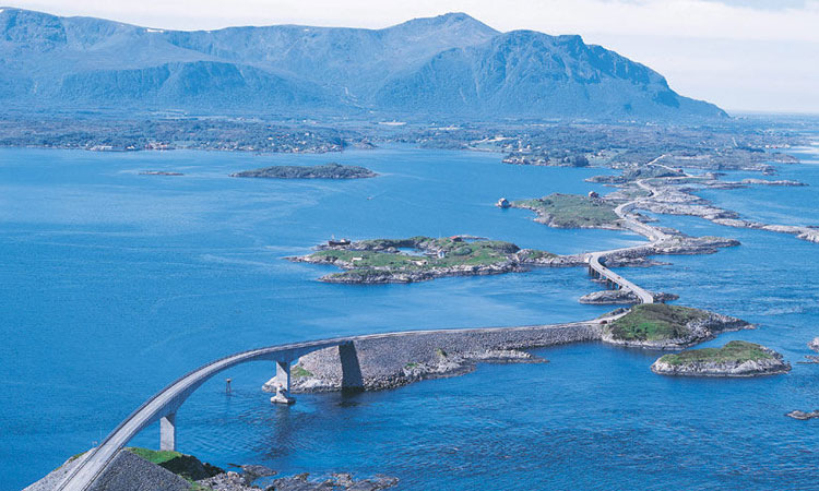 21-routes-spectaculaires-que-vous-devez-parcourir-au-moins-une-fois-dans-votre-vie-une