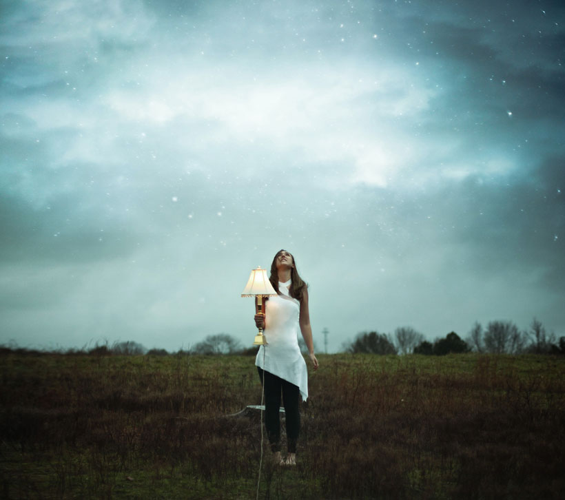 a-19-ans-il-realise-dincroyables-photos-ou-se-melent-realite-et-imaginaire6