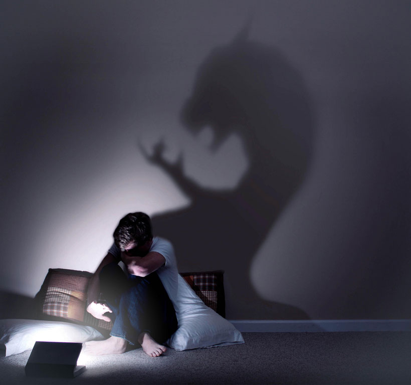 a-19-ans-il-realise-dincroyables-photos-ou-se-melent-realite-et-imaginaire9