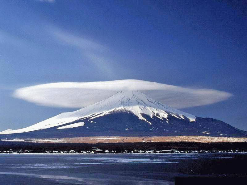 les-8-nuages-les-plus-spectaculaires-qui-flottent-au-dessus-de-votre-tete37