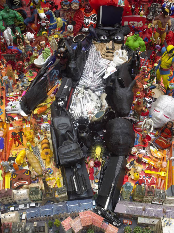 un-artiste-francais-reproduit-de-facon-surprenante-des-personnages-celebres-avec-des-objets-du-quotidien19