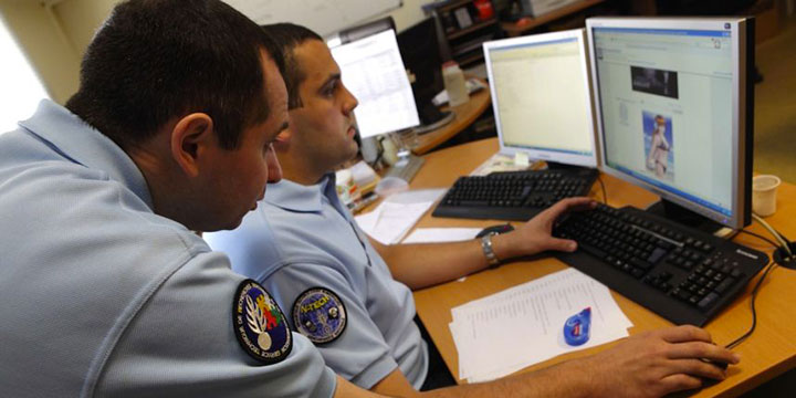 un-robot-nouvelle-generation-protege-vos-enfants-en-traquant-les-pedophiles-sur-internetFFF