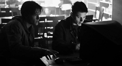 14-signes-qui-prouvent-que-vous-passez-trop-de-temps-sur-internet9