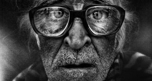 25_portraits_de_sans_abri_realises_en_noir_et_blanc_qui_ne_vous_laisseront_pas_insensible_une