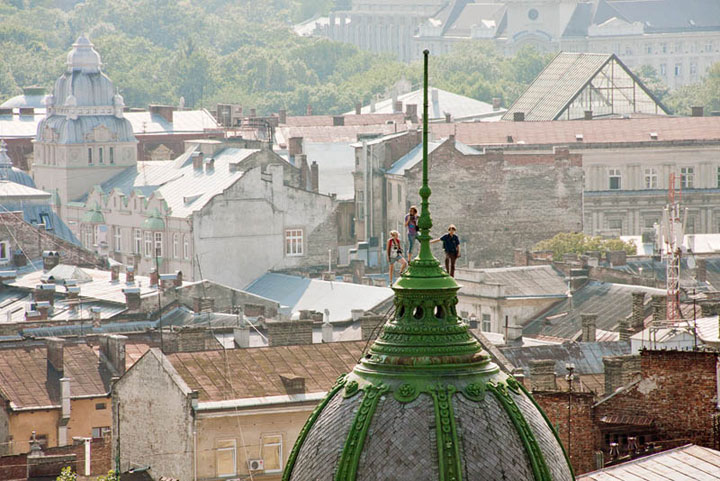 28-cliches-vertigineux-dans-lesquels-un-photographe-fou-de-sensation-fortes-defie-la-mort10