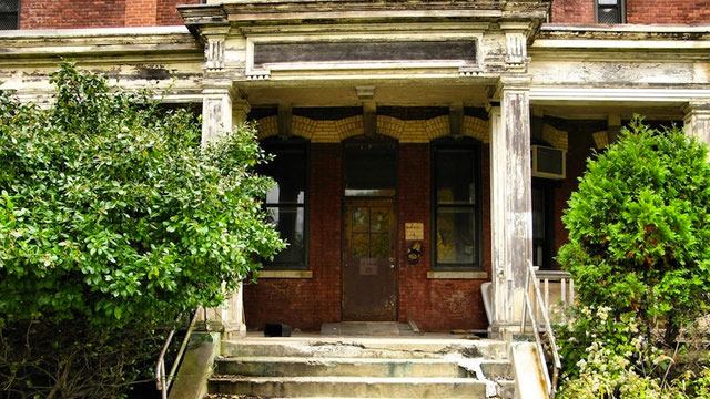 a-la-decouverte-des-asiles-abandonnes-les-plus-flippants-du-monde24