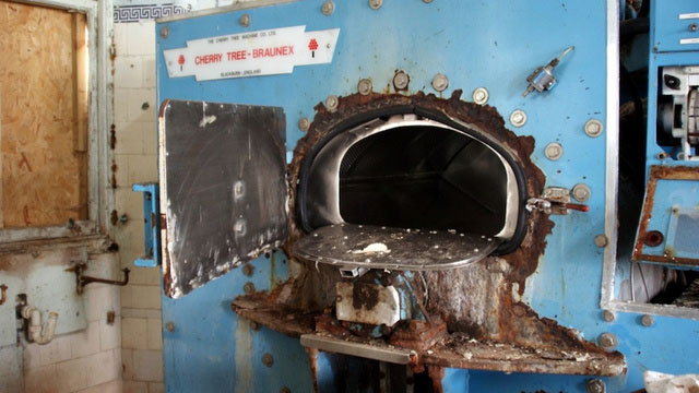 a-la-decouverte-des-asiles-abandonnes-les-plus-flippants-du-monde60