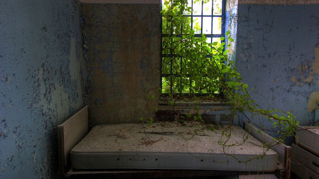 a-la-decouverte-des-asiles-abandonnes-les-plus-flippants-du-monde67