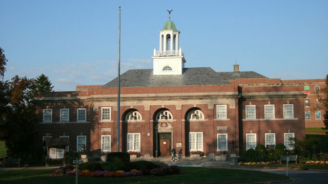 a-la-decouverte-des-asiles-abandonnes-les-plus-flippants-du-monde71