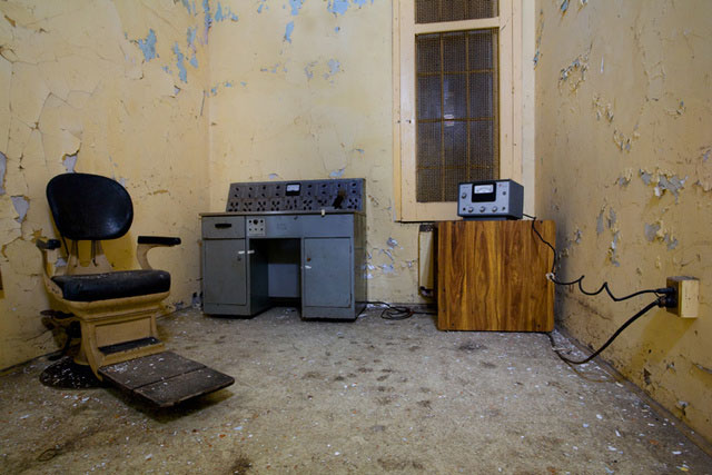 a-la-decouverte-des-asiles-abandonnes-les-plus-flippants-du-monde80