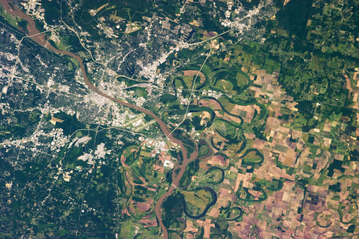 55-photographies-epoustouflantes-de-la-terre-vue-de-lespace-prises-par-des-satellites-de-la-nasa6