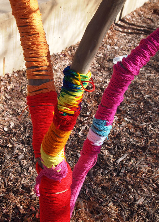 quand-le-street-art-se-met-au-vert-et-se-mele-a-la-nature-20