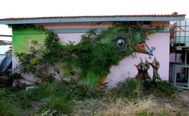 quand-le-street-art-se-met-au-vert-et-se-mele-a-la-nature-41