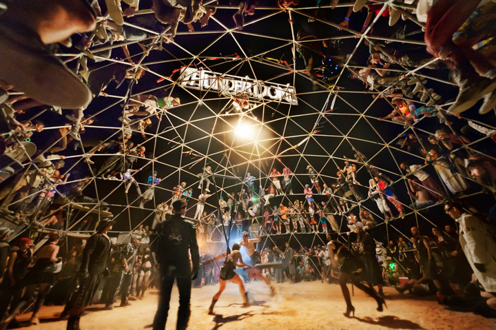 105-cliches-exceptionnels-du-burning-man-festival-le-rassemblement-surrealiste-dartistes-du-monde-entier3