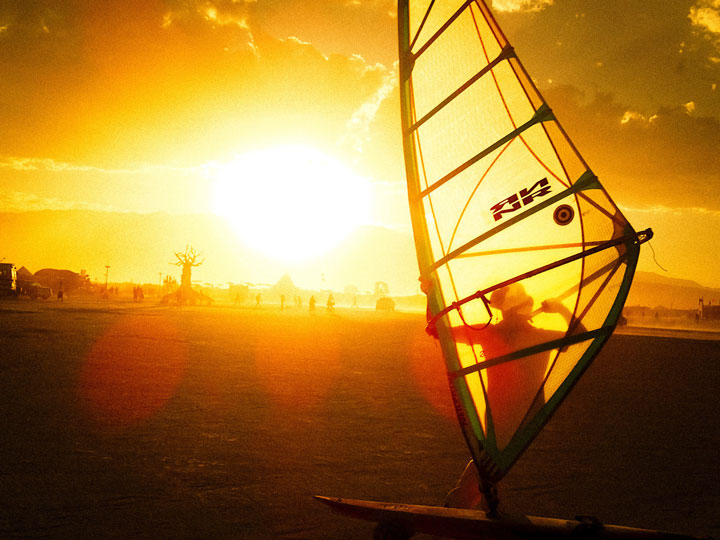 105-cliches-exceptionnels-du-burning-man-festival-le-rassemblement-surrealiste-dartistes-du-monde-entier35