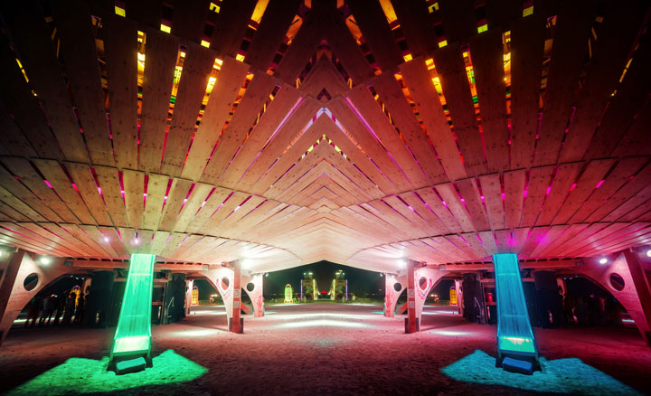 105-cliches-exceptionnels-du-burning-man-festival-le-rassemblement-surrealiste-dartistes-du-monde-entier53