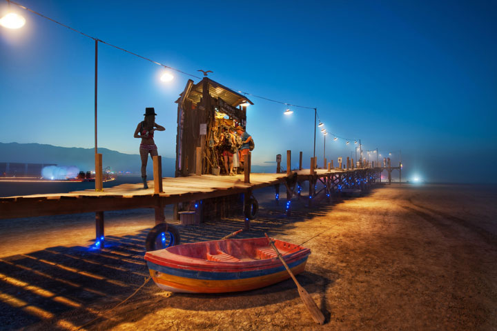 105-cliches-exceptionnels-du-burning-man-festival-le-rassemblement-surrealiste-dartistes-du-monde-entier58