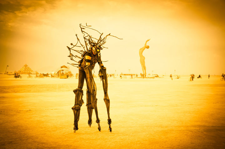 105-cliches-exceptionnels-du-burning-man-festival-le-rassemblement-surrealiste-dartistes-du-monde-entier76
