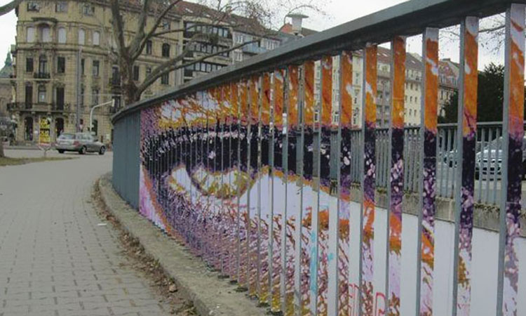 decouvrez-de-surprenantes-oeuvres-de-street-art-dissimulees-dans-les-rues-visibles-que-sous-un-certain-angle-couv