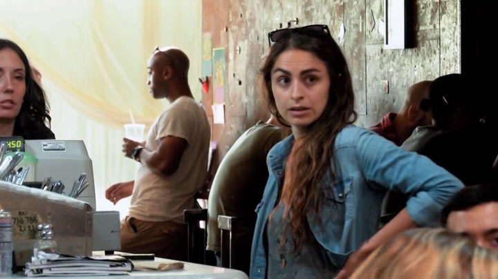 une-telekinesiste-terrorise-un-bar-aux-etats-unis-et-fait-le-buzz-sur-internet8