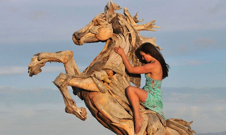 jeffro-realise-dimpressionnantes-sculptures-faites-uniquement-avec-du-bois-une