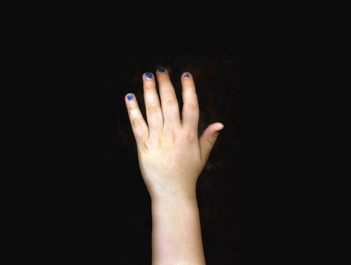 timothy-met-en-scene-lautisme-de-son-fils-dans-des-photographies-touchantes-pleines-de-malice23