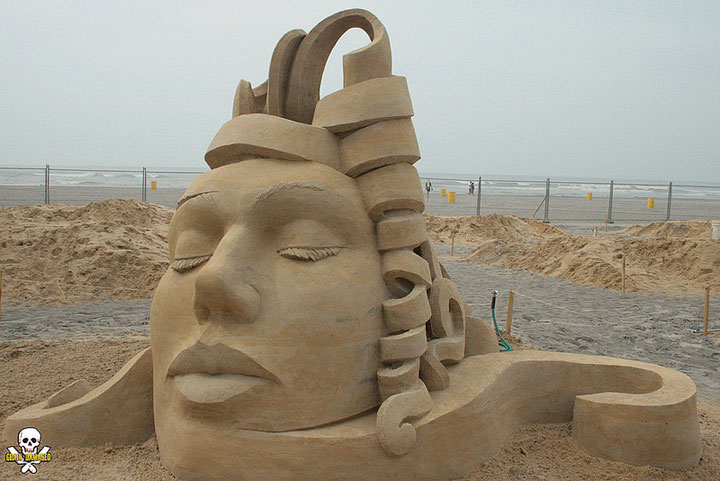 dimpressionnantes-sculptures-de-sables24