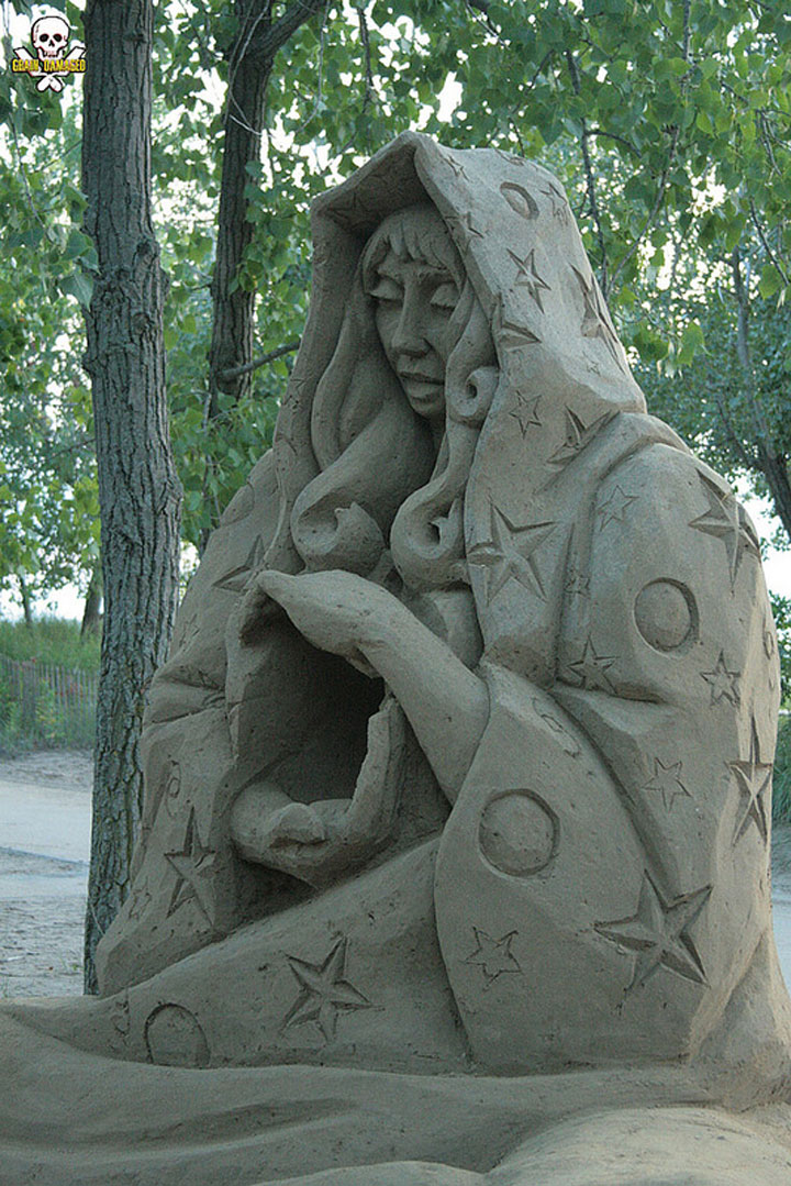 dimpressionnantes-sculptures-de-sables5