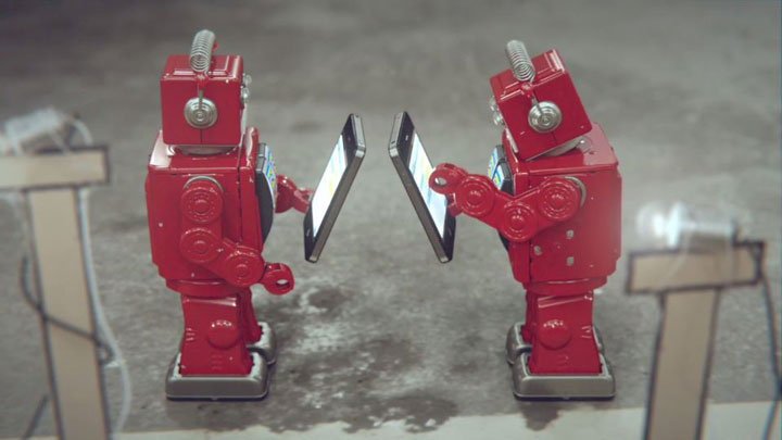 idiots-un-court-metrage-satirique-qui-denonce-la-dependance-a-nos-smartphones-a-travers-dadorables-robots5