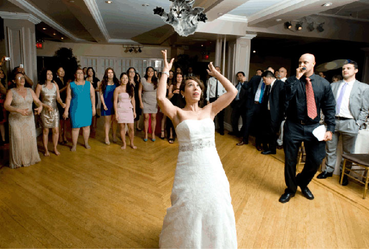 le-lancer-de-chats-dans-les-mariages-le-nouveau-phenomene-delirant-sur-internet41