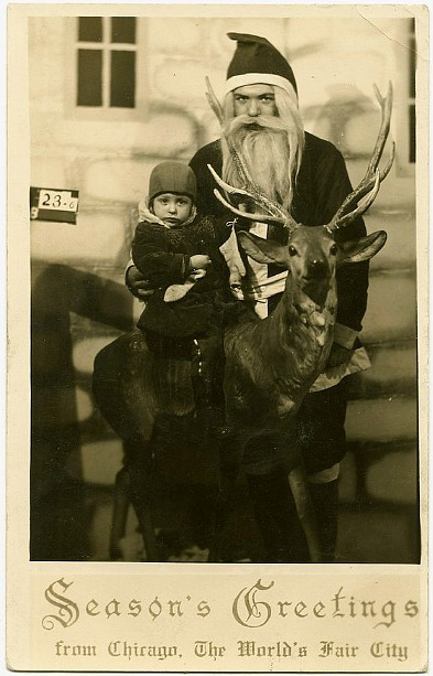 les-premiers-costumes-de-pere-noel-datant-du-siecle-dernier-sont-absolument-effrayantes23