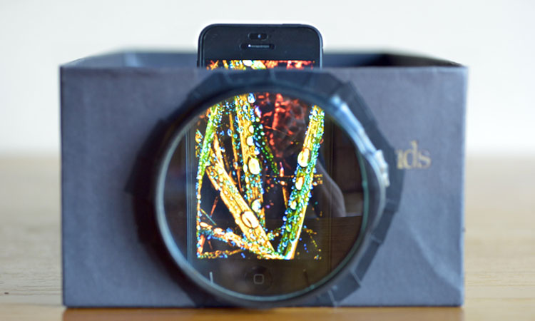 pour-seulement-dix-euros-fabriquez-un-videoprojecteur-pour-votre-smartphone-une