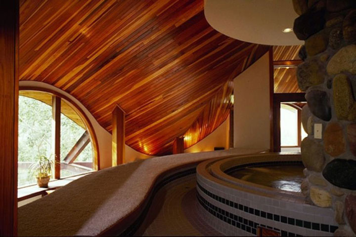 prenez-de-la-hauteur-avec-ses-somptueuses-maisons-perchees-dans-les-arbres27