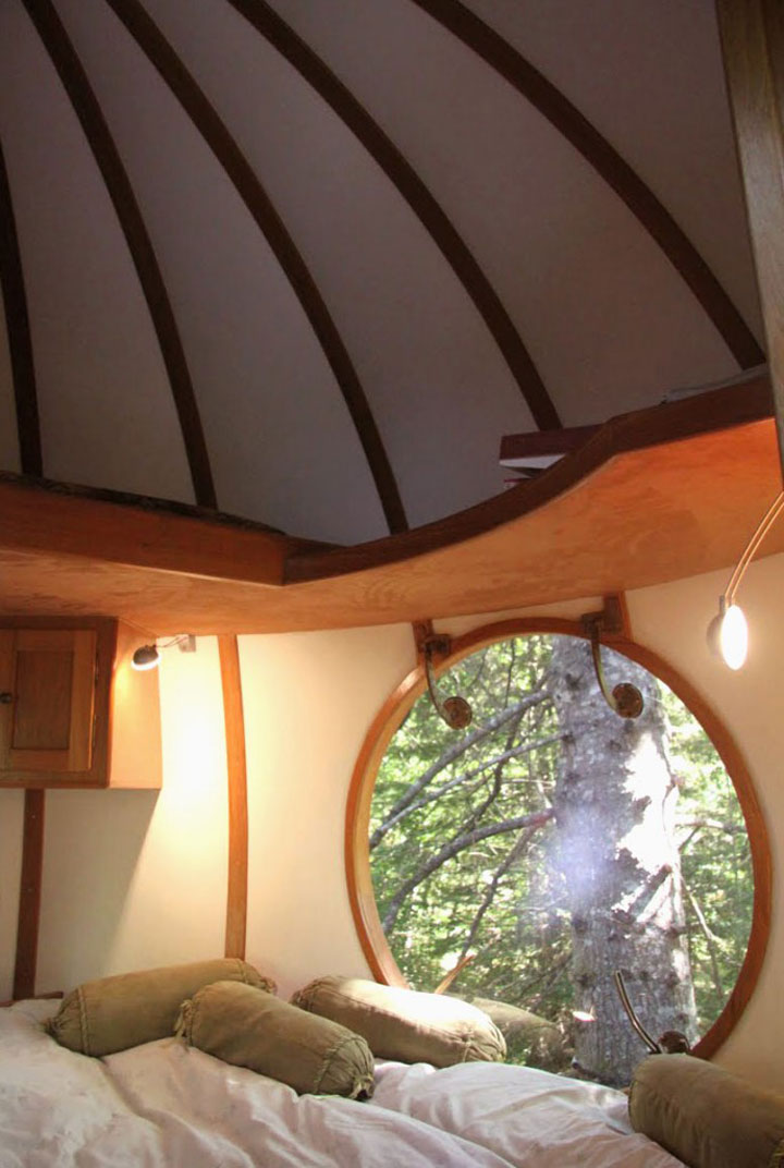 prenez-de-la-hauteur-avec-ses-somptueuses-maisons-perchees-dans-les-arbres33