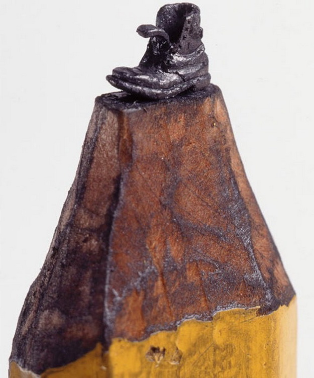 un-artiste-sculpte-des-mines-de-crayons-pour-des-oeuvres-dune-precision-chirurgicale7