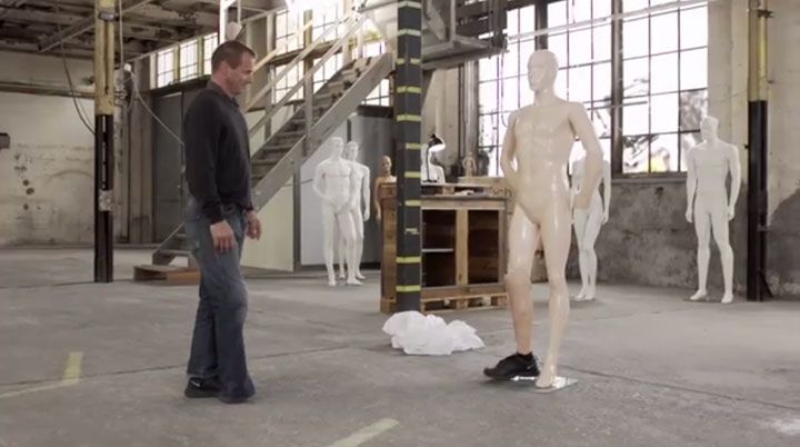 un-magasin-expose-des-mannequins-differents-en-vitrine-pour-prouver-que-la-beaute-est-universelle11