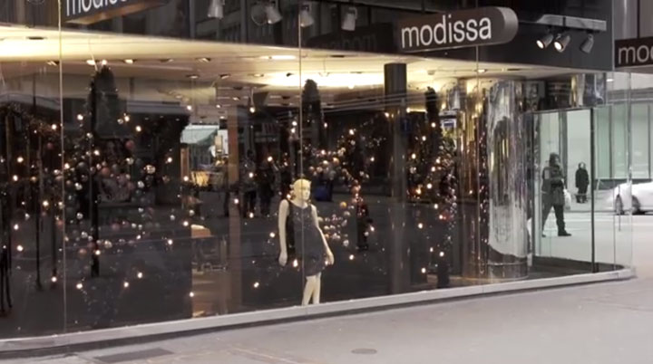 un-magasin-expose-des-mannequins-differents-en-vitrine-pour-prouver-que-la-beaute-est-universelle16