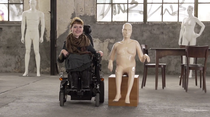 un-magasin-expose-des-mannequins-differents-en-vitrine-pour-prouver-que-la-beaute-est-universelle20