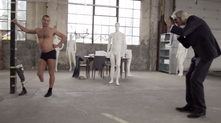 un-magasin-expose-des-mannequins-differents-en-vitrine-pour-prouver-que-la-beaute-est-universelle5